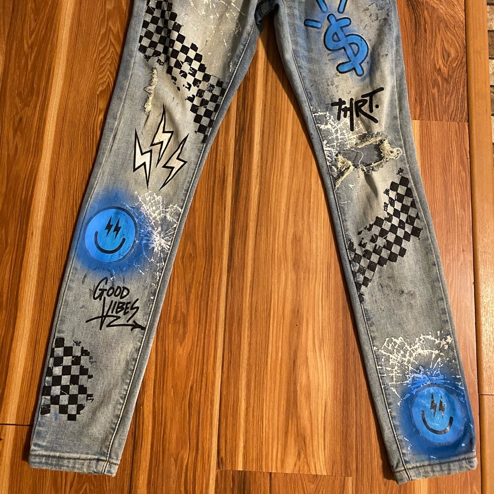 Customized Jeans - Picture 2 of 5
